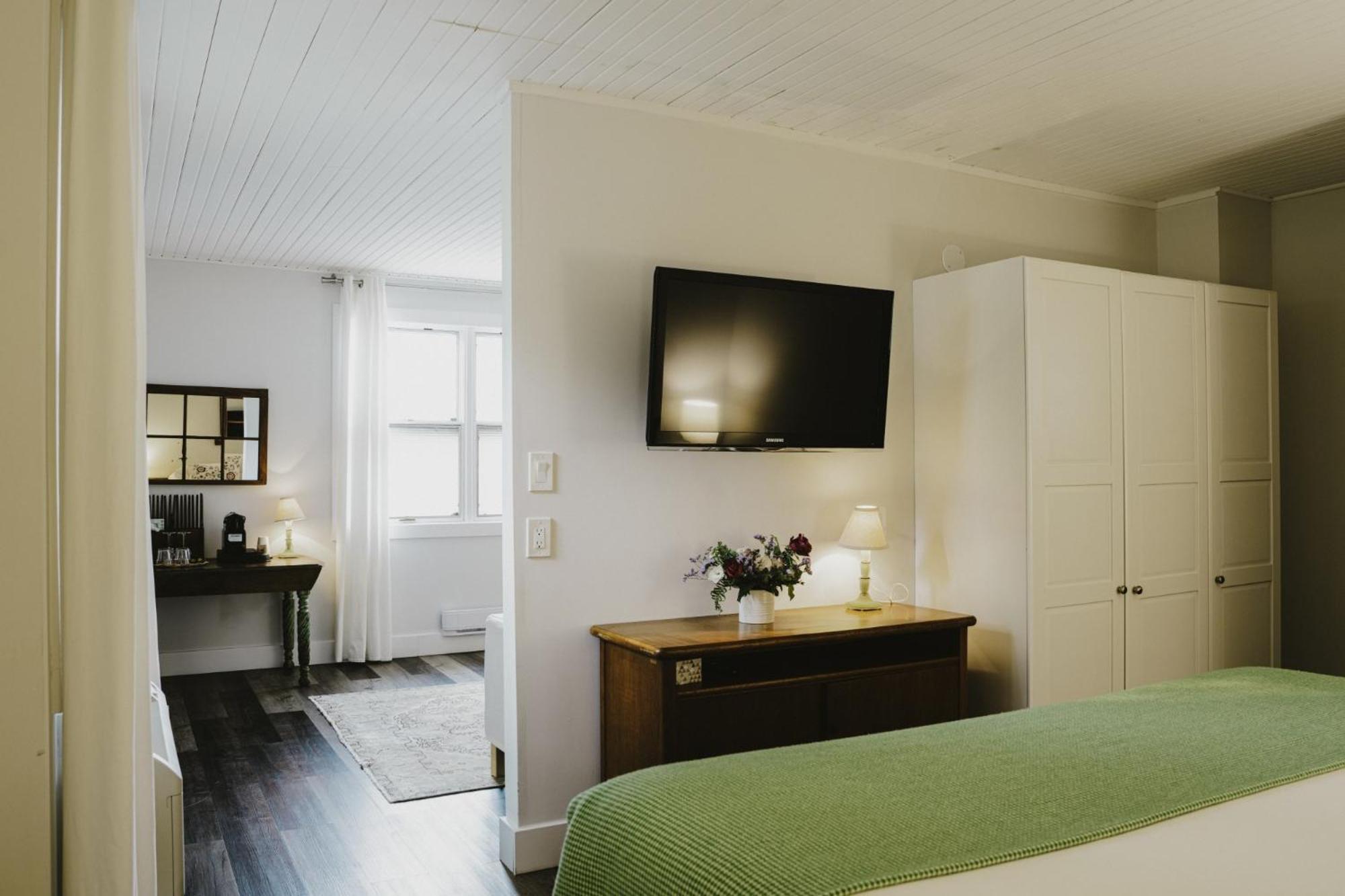 The Kent Motel Niagara-on-the-Lake Екстер'єр фото