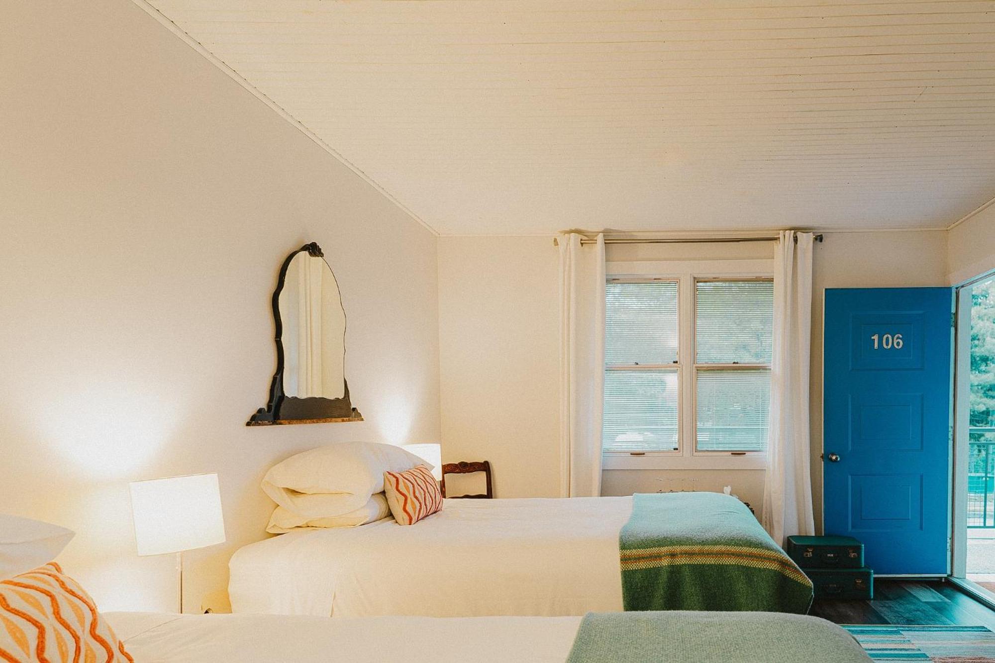 The Kent Motel Niagara-on-the-Lake Екстер'єр фото