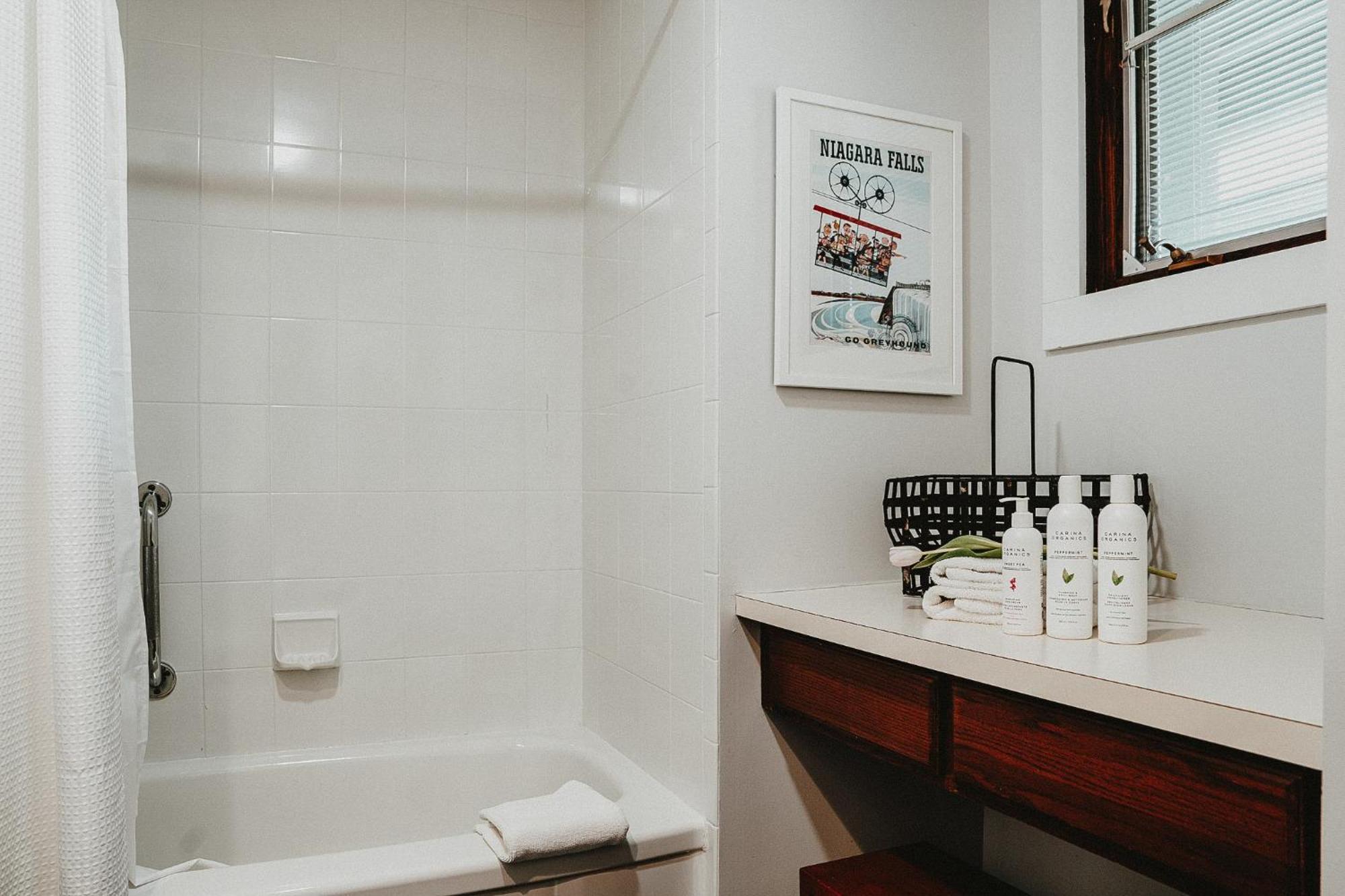 The Kent Motel Niagara-on-the-Lake Екстер'єр фото